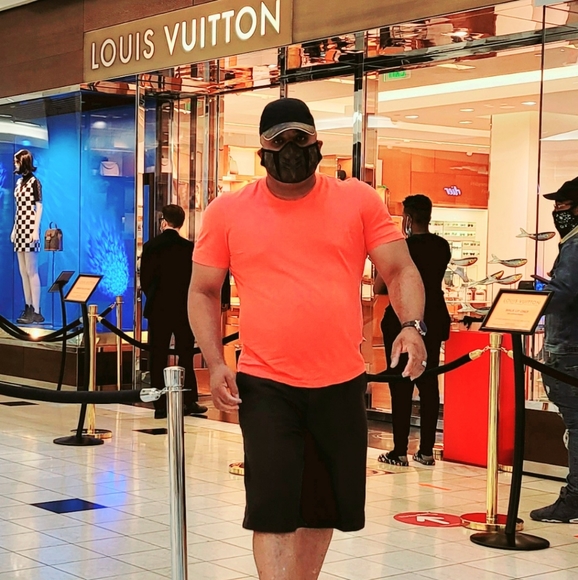 Meet your Posher, Lou - Picture 12 of 16